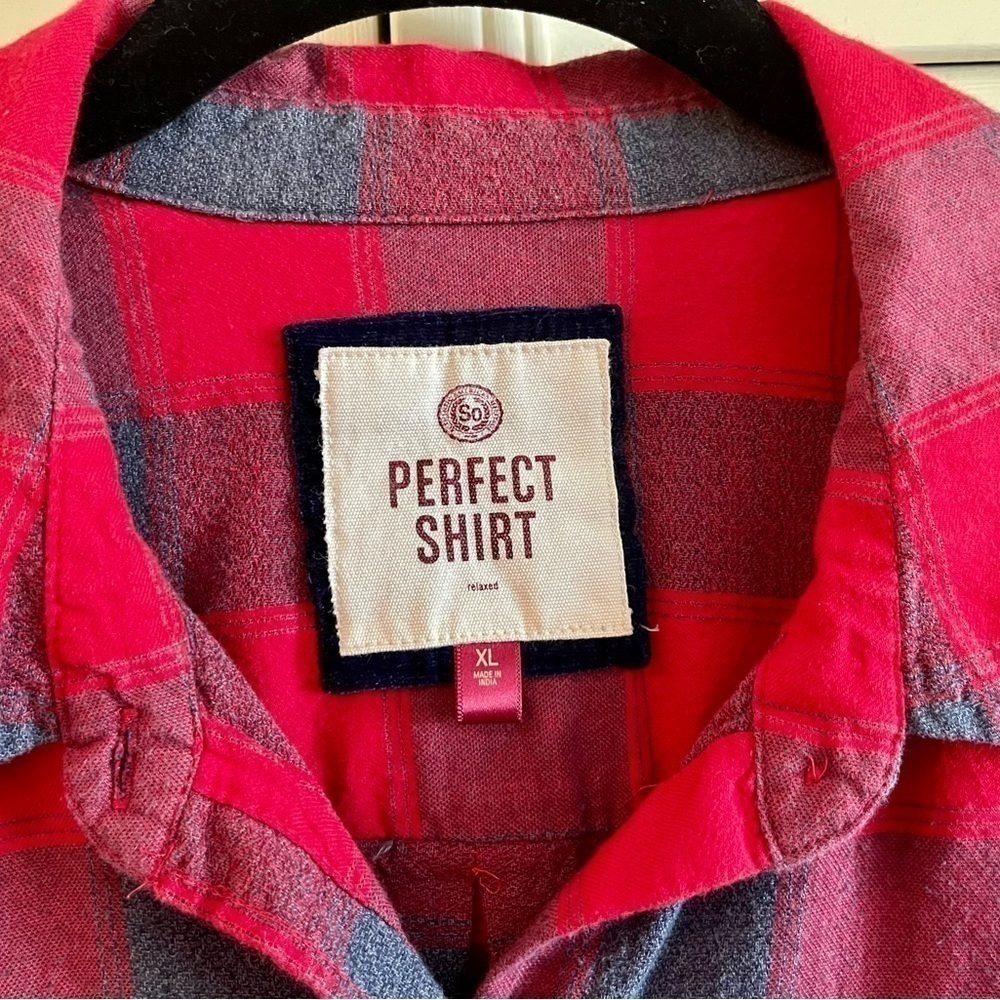 SO, PERFECTSHIRT. LONG SLEEVE, BUTTON DOWN, RED & DENIM BLUE PLAID SHIRT.SIZE XL - Picture 3 of 4